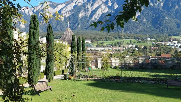 Schloss Haldenstein in Haldenstein, Grisons | Ask Anything