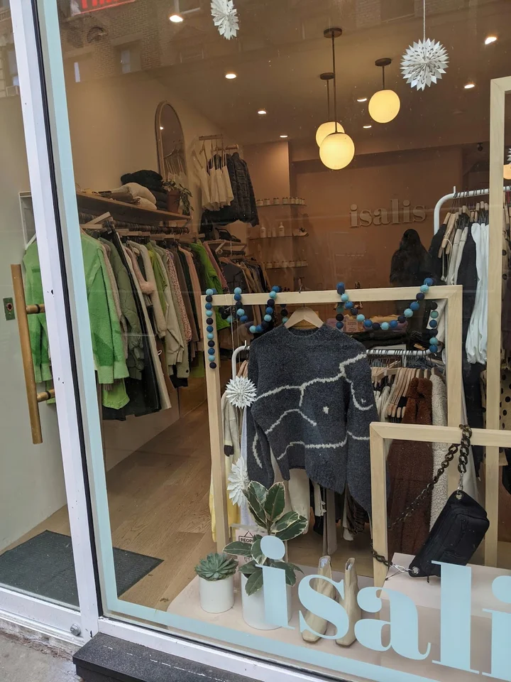 Isalis in New York City | What to Know Before You Go