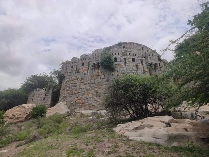 Mudgal Fort in Lingsugur, Karnataka - Ask AI | mindtrip