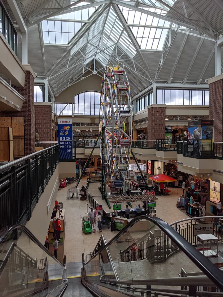 Corbin Park in Overland Park, Kansas | Ask Anything