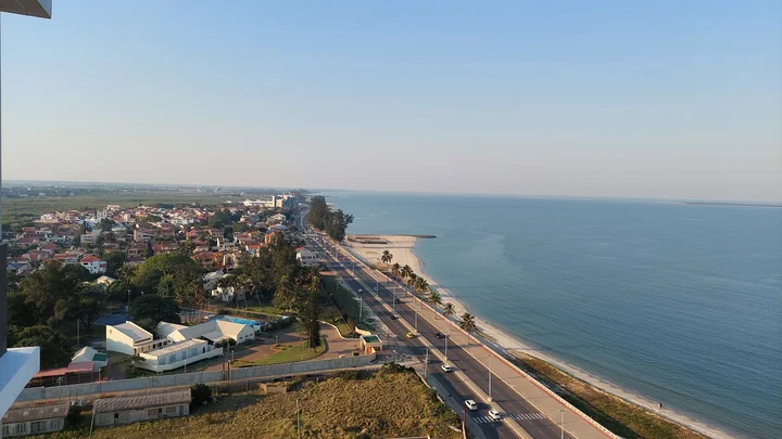 Praia da Costa do Sol in Maputo | What to Know Before You Go