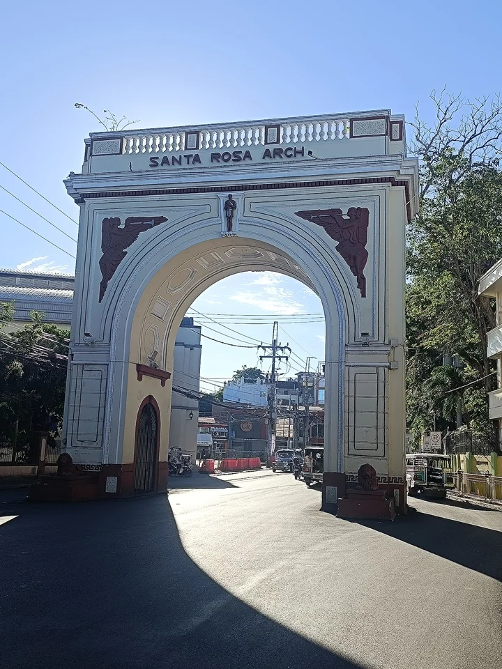 Santa Rosa Arch in Santa Rosa, Calabarzon | Ask Anything