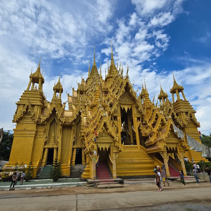Wat Chan Tawan Tok in Ban Khlong - Ask AI | mindtrip