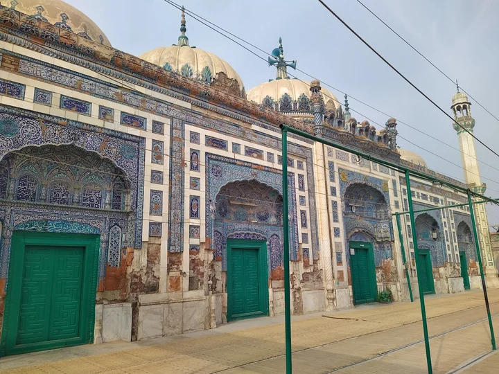 Darbar Makhdoom Abdul Rasheed Haqqani | Ask Anything