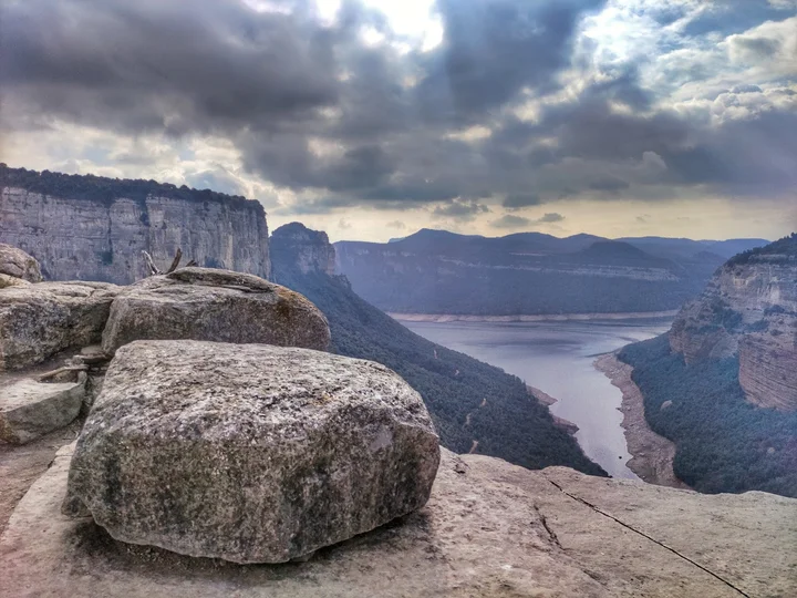 morro-de-l-abella-in-tavertet-catalunya-ask-ai-mindtrip