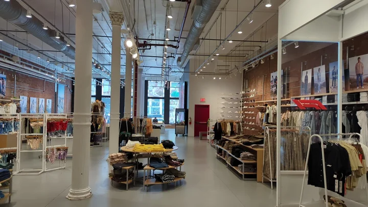 PacSun in New York City, New York | Ask Anything