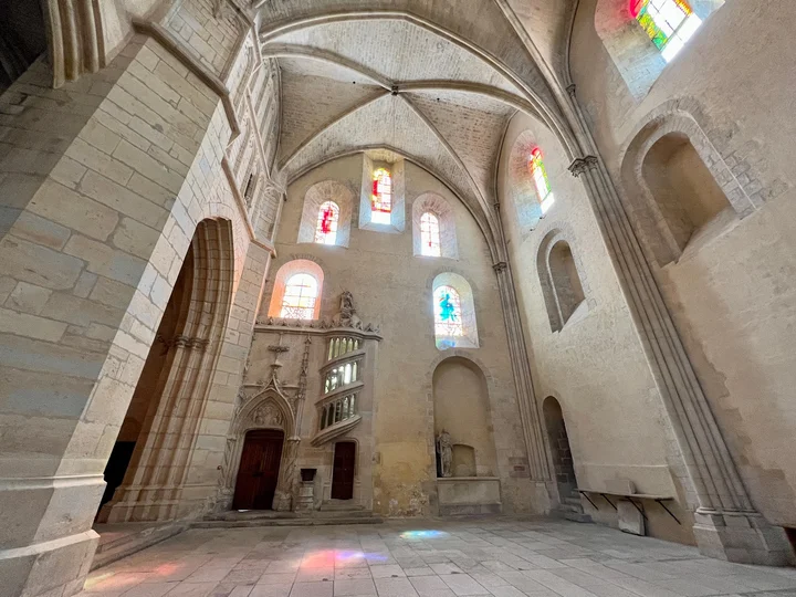 Nevers Cathedral in Nevers - Ask AI | mindtrip