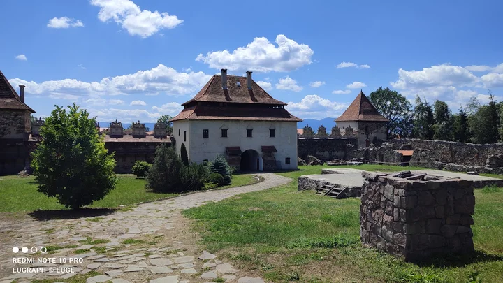 Lázár Castle in Lazarea | What to Know Before You Go