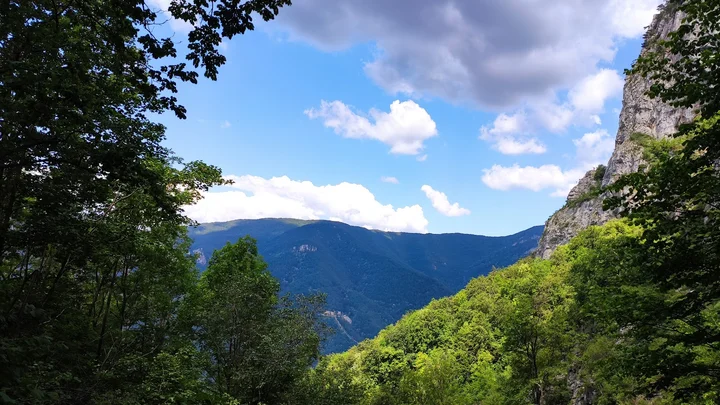 Cascada Cociului in Mehadia - Ask AI | mindtrip