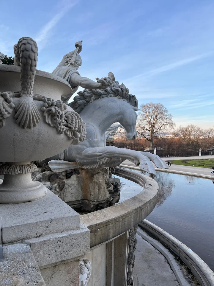 Shell Fountain in Vienna, Wien - Ask AI | mindtrip