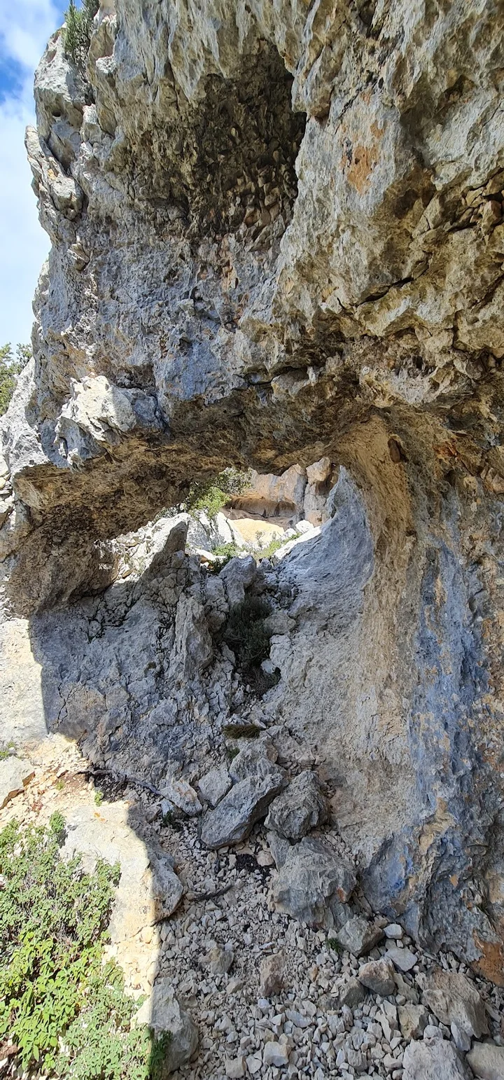 Mini arch in Dorgali, Sardinia - Ask AI | mindtrip