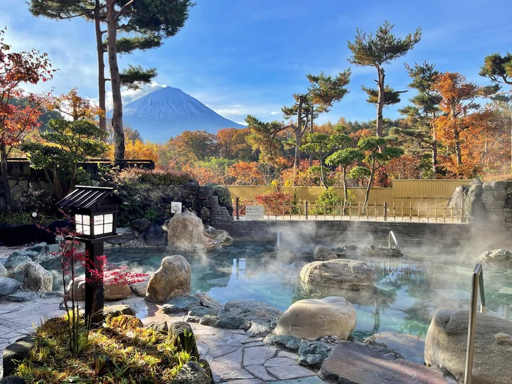 Onsen - Fuji Yurari Hot Spring | Ask Anything