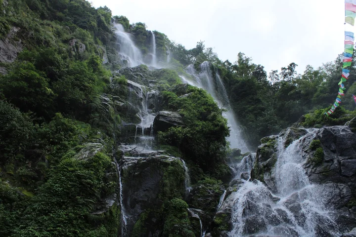 Roshi Khola in Kathmandu - Ask AI | mindtrip