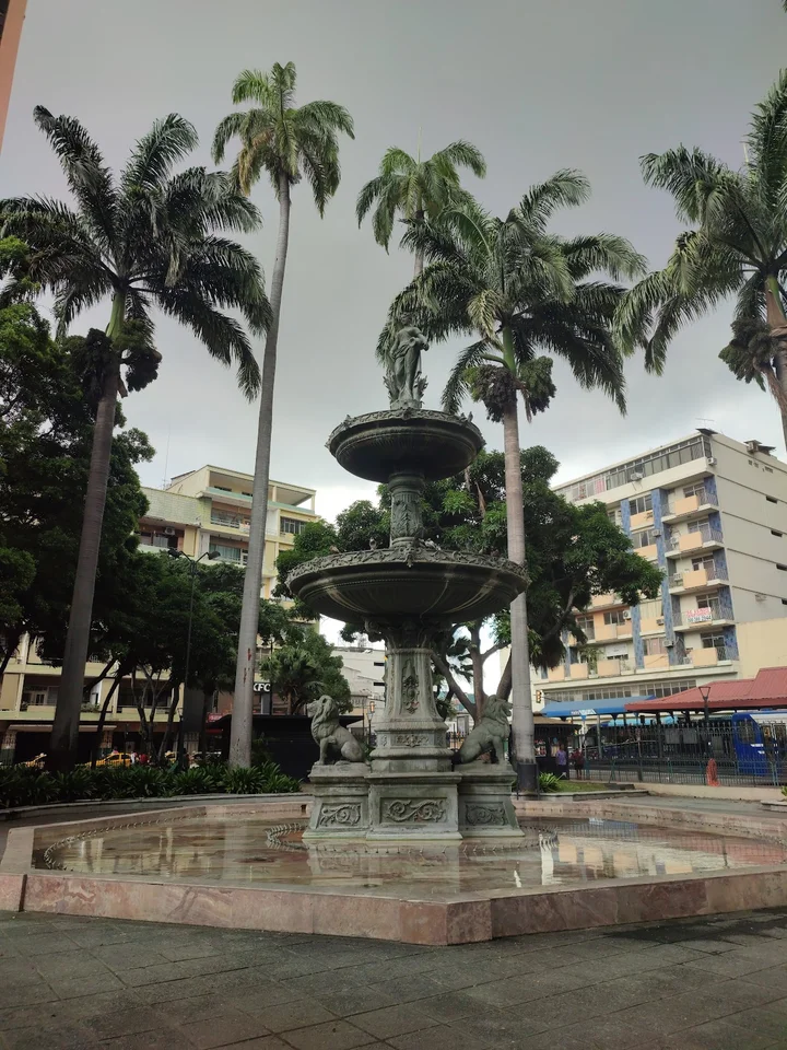 Parque Centenario in Guayaquil, Guayas - Ask AI | mindtrip