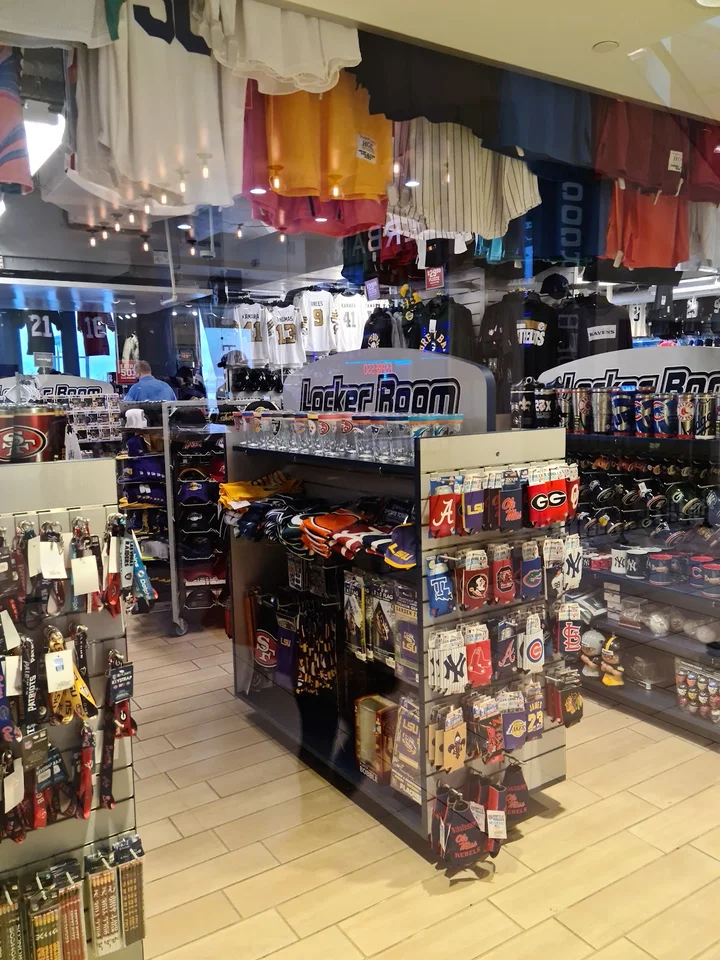 Locker Room by Lids in New Orleans - Ask AI | mindtrip