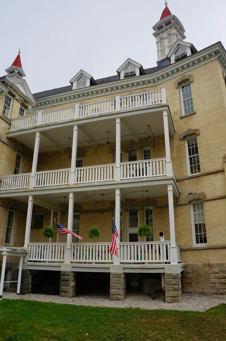 Munson Medical Center in Traverse City - Ask AI | mindtrip