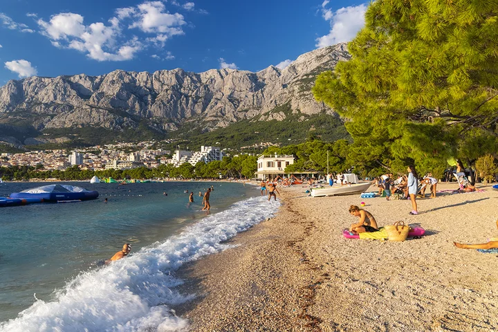 gradska-pla-a-in-makarska-ask-ai-mindtrip
