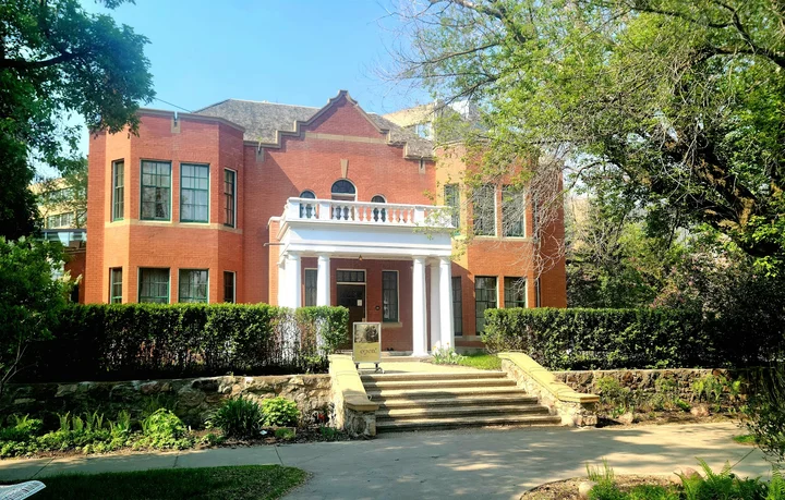 Rutherford House in Edmonton, Alberta - Ask AI | mindtrip