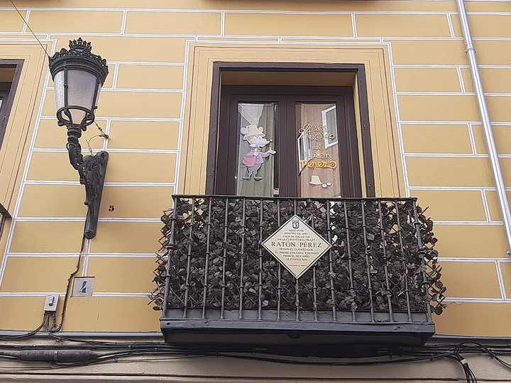 casita-museo-de-rat-n-p-rez-in-madrid-ask-ai-mindtrip