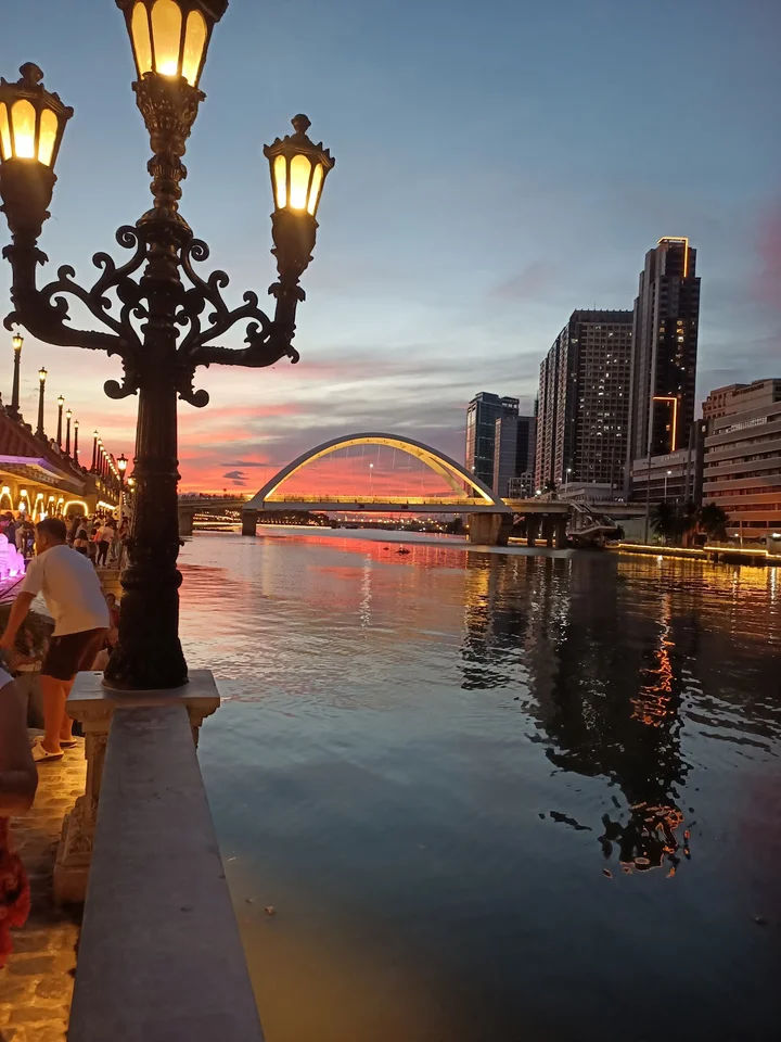 Pasig River Esplanade in Manila - Ask AI | mindtrip