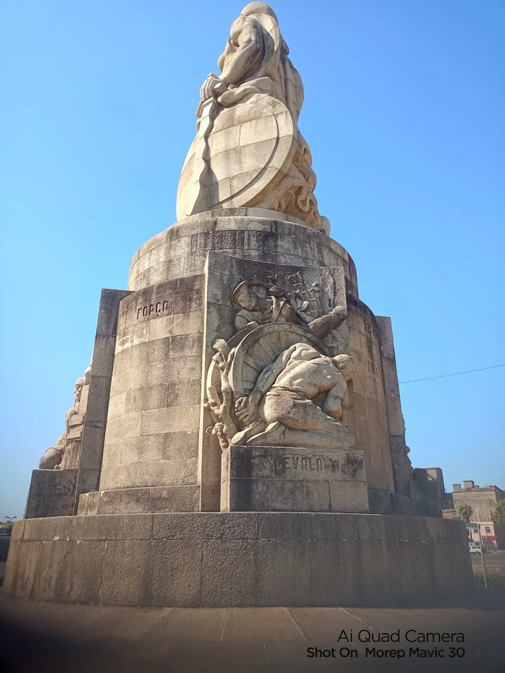 WORKERS SQUARE in Maputo | What to Know Before You Go