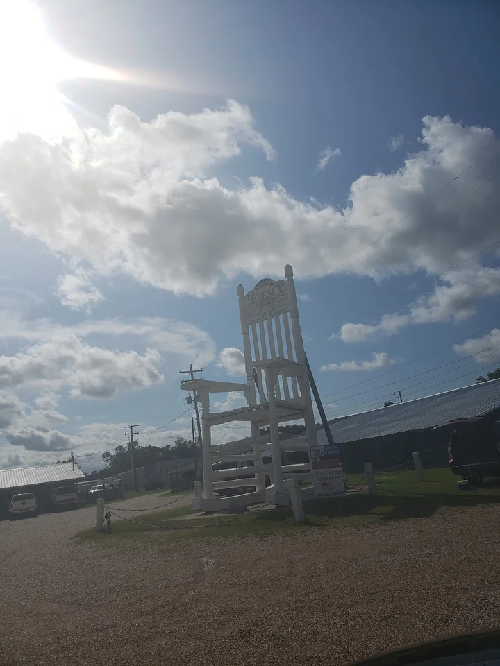World's Largest Rocking Chair | What to Know Before You Go