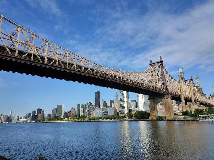 Queensbridge Park in New York City - Ask AI | mindtrip