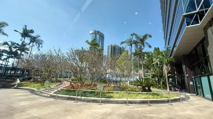 HSBC Center Tower One in Hong Kong - Ask AI | mindtrip