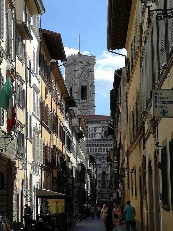 Via Ricasoli in Florence, Toscana - Ask AI | mindtrip