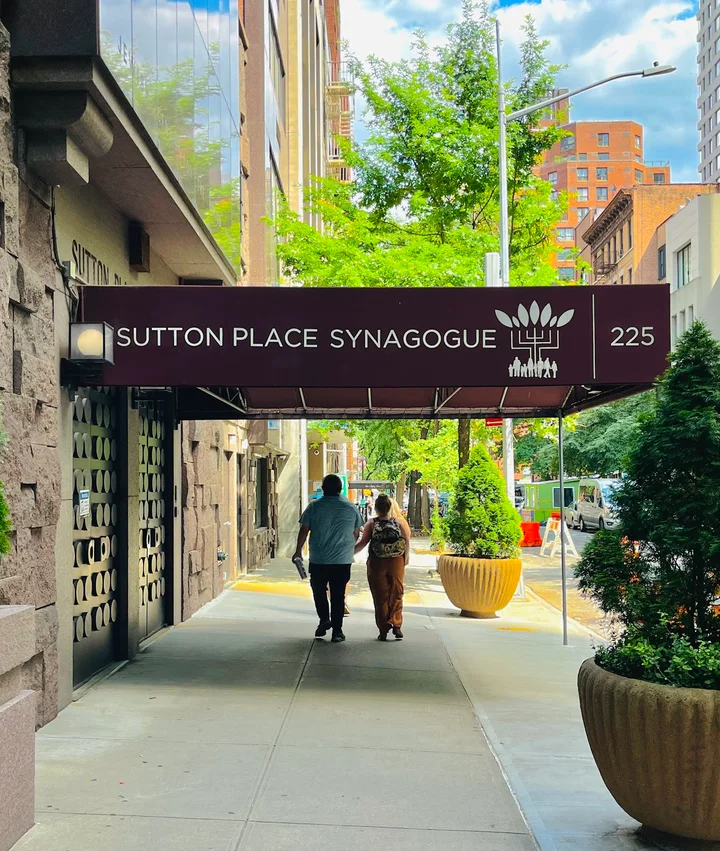 Sutton Place Synagogue in New York City - Ask AI | mindtrip