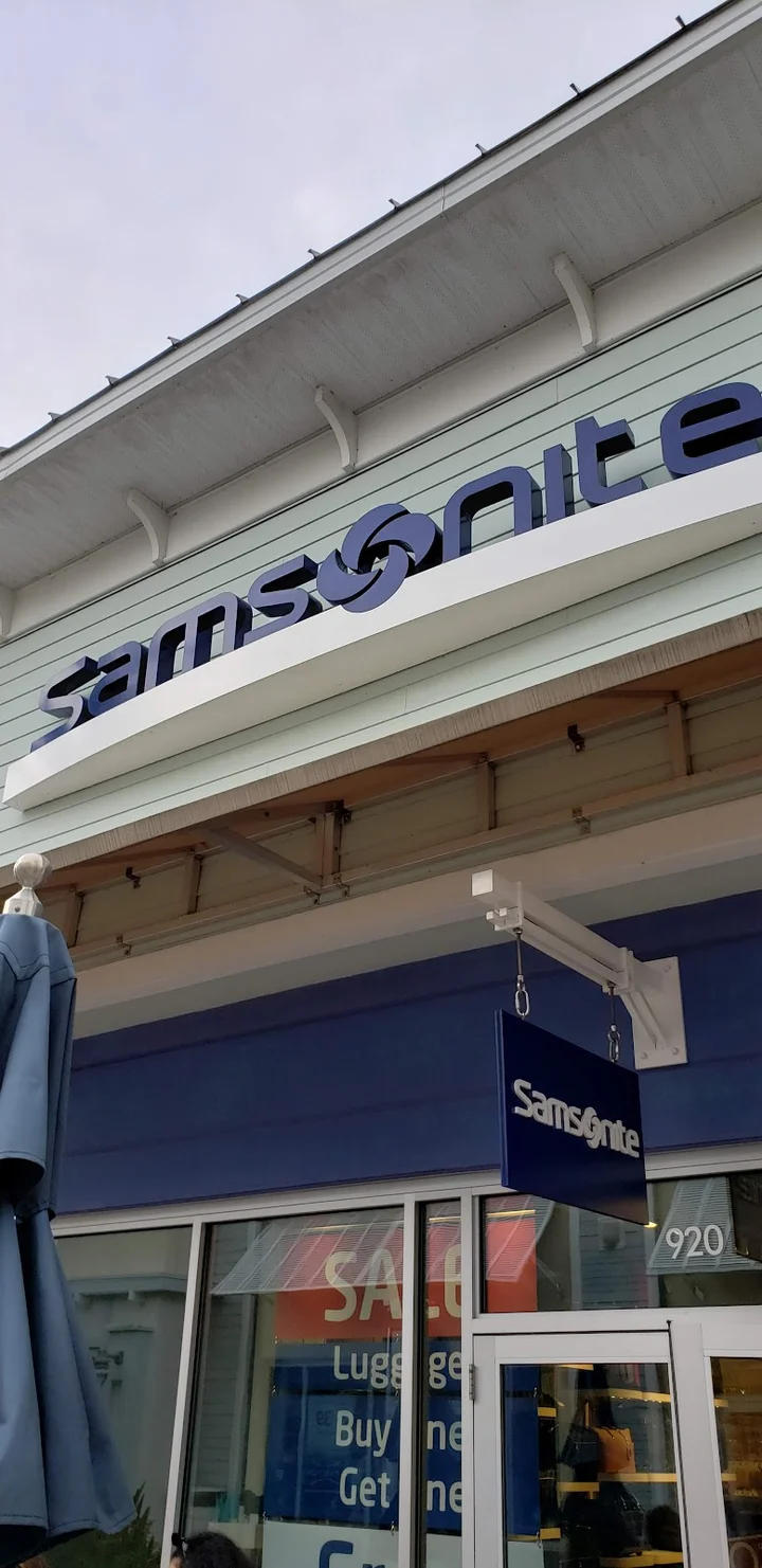 Samsonite in Wesley Chapel, Florida - Ask AI | mindtrip