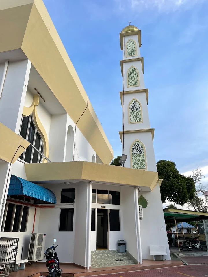 Sultan Muhammad II Mosque (Main Mosque) - Ask AI | mindtrip