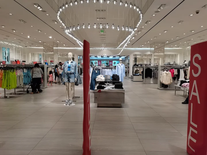SM Store in Makati, Metro Manila - Ask AI | mindtrip