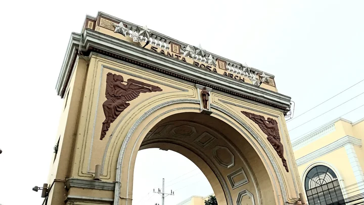 Santa Rosa Arch in Santa Rosa, Calabarzon | Ask Anything