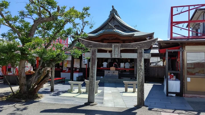 Awashima Shrine in Uto - Ask AI | mindtrip