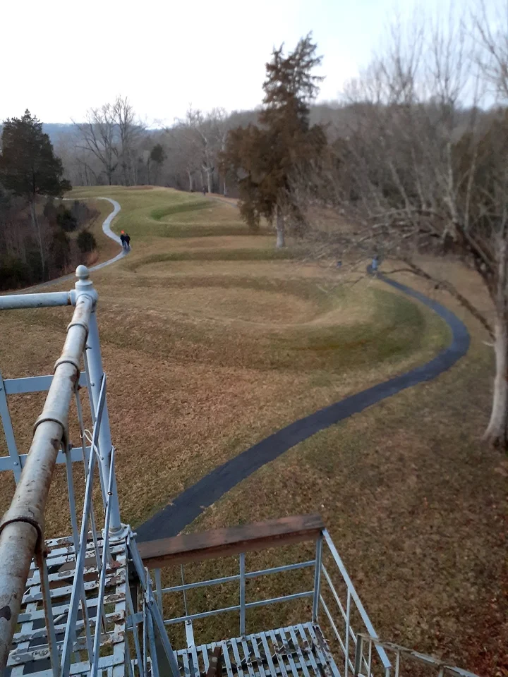 Serpent Mound in Sinking Spring, Ohio - Ask AI | mindtrip