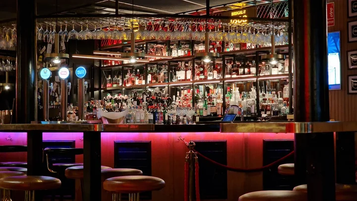 Chester & Punk · Cocktail Bar Málaga - Ask AI | mindtrip