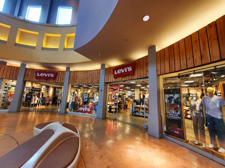 Levi's Outlet Store in Miami, Florida | Ask Anything