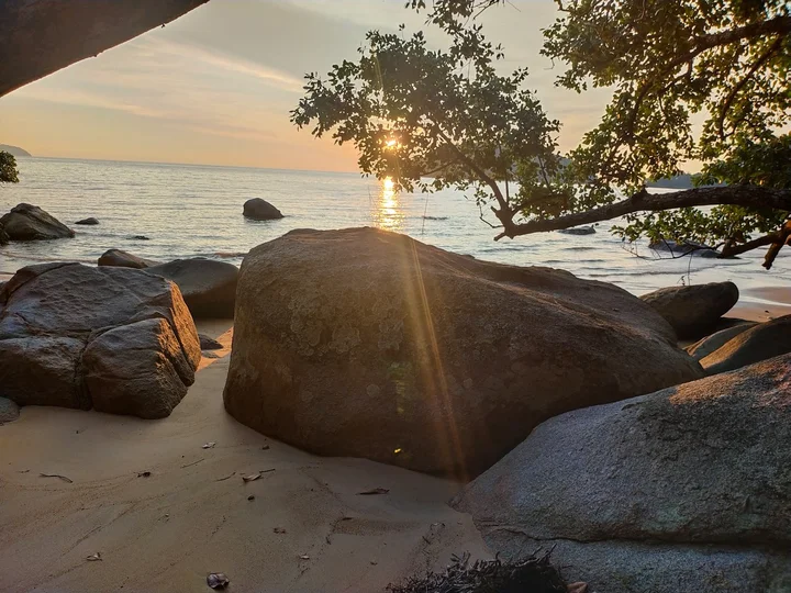 Pantai Pulau Datok in Sutera - Ask AI | mindtrip